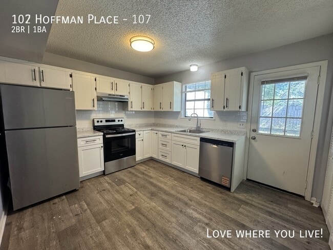 Building Photo - 102 Hoffman Pl