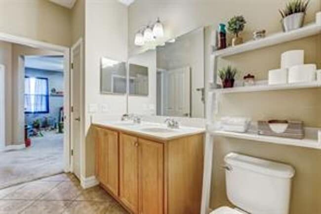 Building Photo - 3 Bedroom 2 Bath with a flex space in Stevens Plantation