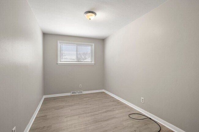 Building Photo - 626/628 Ninth Street