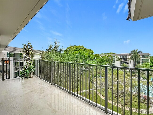 Building Photo - 1101 River Reach Dr