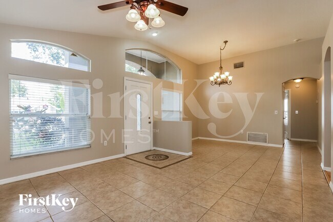 Building Photo - 2202 Cattleman Dr