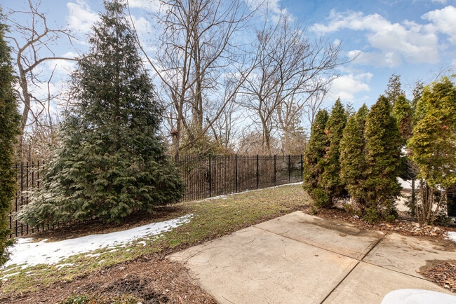 Building Photo - 487 S Arlington Rd