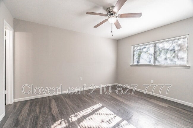 Building Photo - 118 N Meadow St