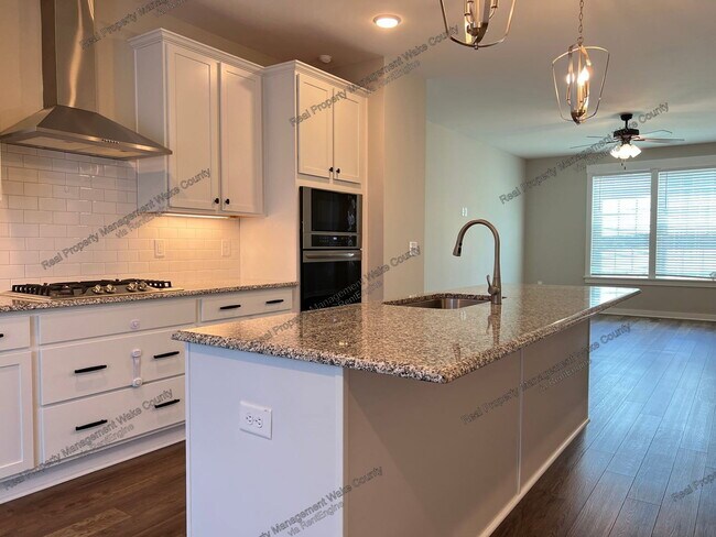 Building Photo - 445 Rally Point Pl