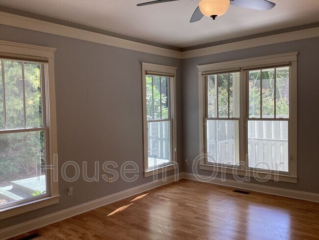 Building Photo - 49 White Ash Dr