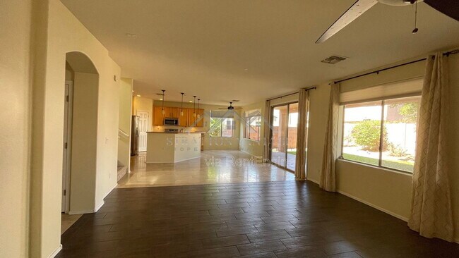 Building Photo - 6814 W Lariat Ln