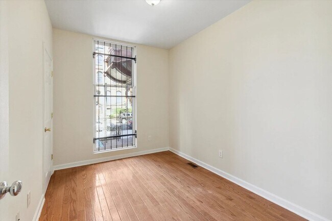 Building Photo - 1519-21 N 16th St