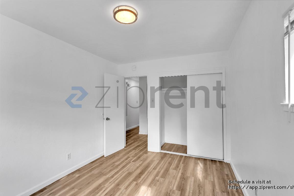 Building Photo - 669 33rd St