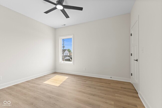 Building Photo - 1405 Deloss St