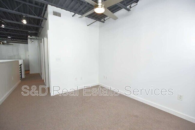 Building Photo - 5008 S MacDill Ave