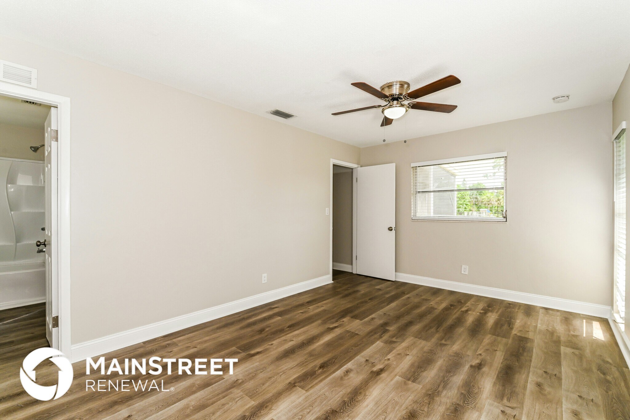 Building Photo - 907 East 3rd Street