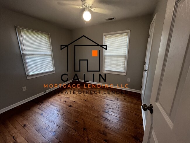 Building Photo - 3504 Haslam Ave