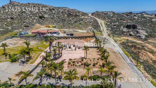 Building Photo - 17425 Cyrus Ln