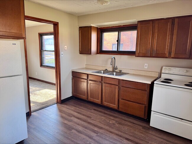 Building Photo - 1135 Saxe Ave