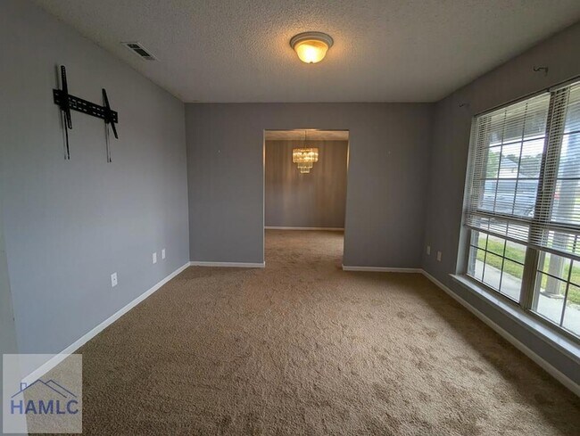 Building Photo - 215 Bridgemont Way