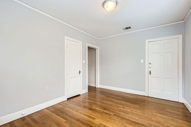 Building Photo - 3002 Lafayette Ave