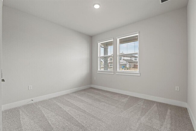 Building Photo - 1520 Carvin Wy