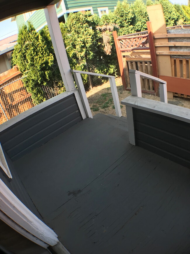 Building Photo - Classy 3BD/2BA House - Spacious Bedrooms, ...