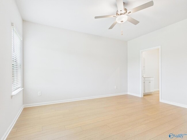 Building Photo - 15395 GRAYSON CIR