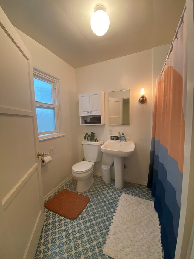 Bathroom - 121 19th Pl