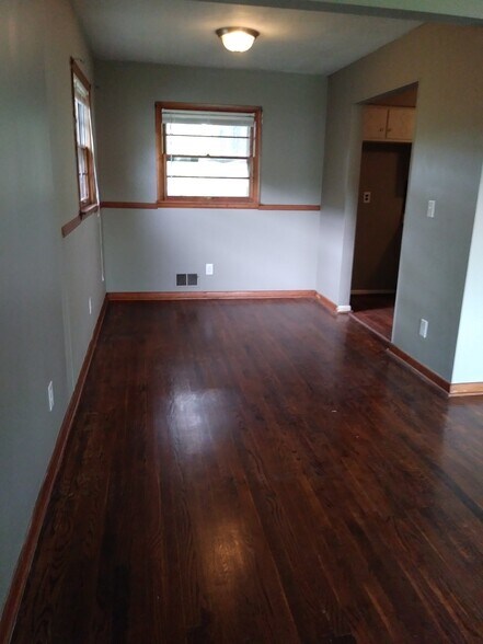 Dining room adjacent to LR and Kitchen - 4113 Wooded Way