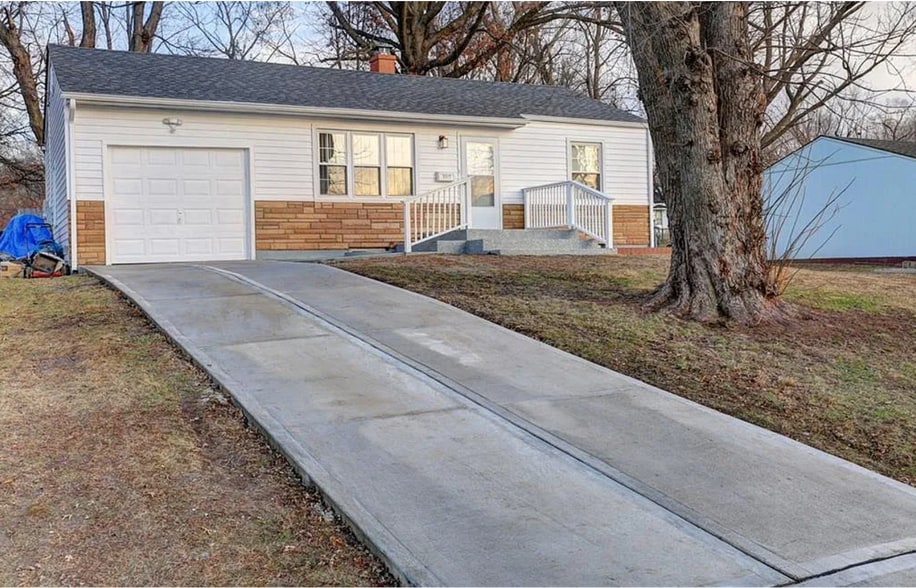 Building Photo - 5517 Willow Ave