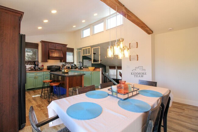 Building Photo - FURNISHED: 5 Bedroom, 2 Bath Home in Kennewick