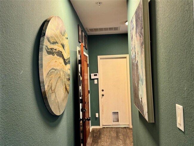 Building Photo - 2308 Sweet Clover Dr