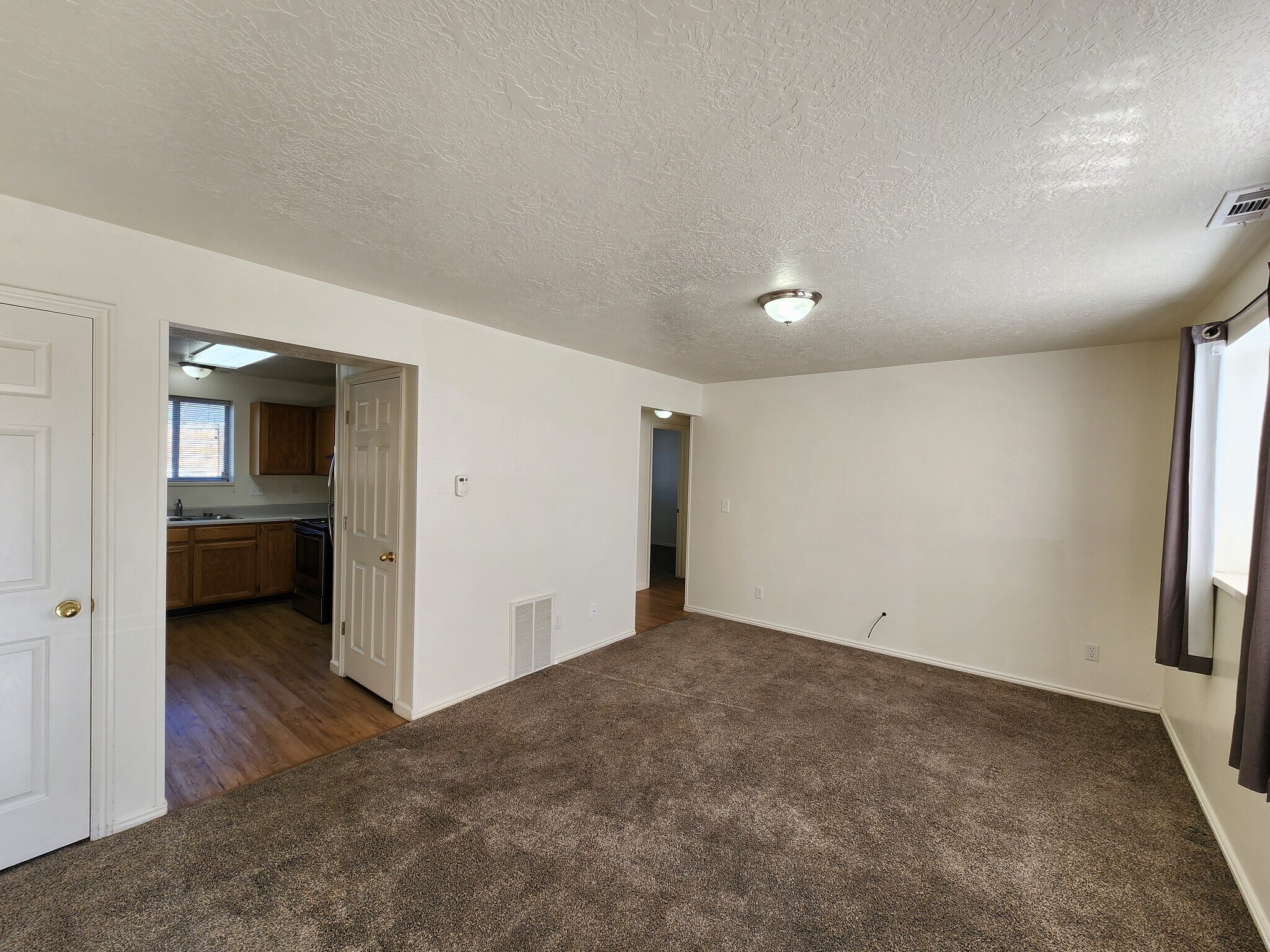 Building Photo - 340 W 500 N