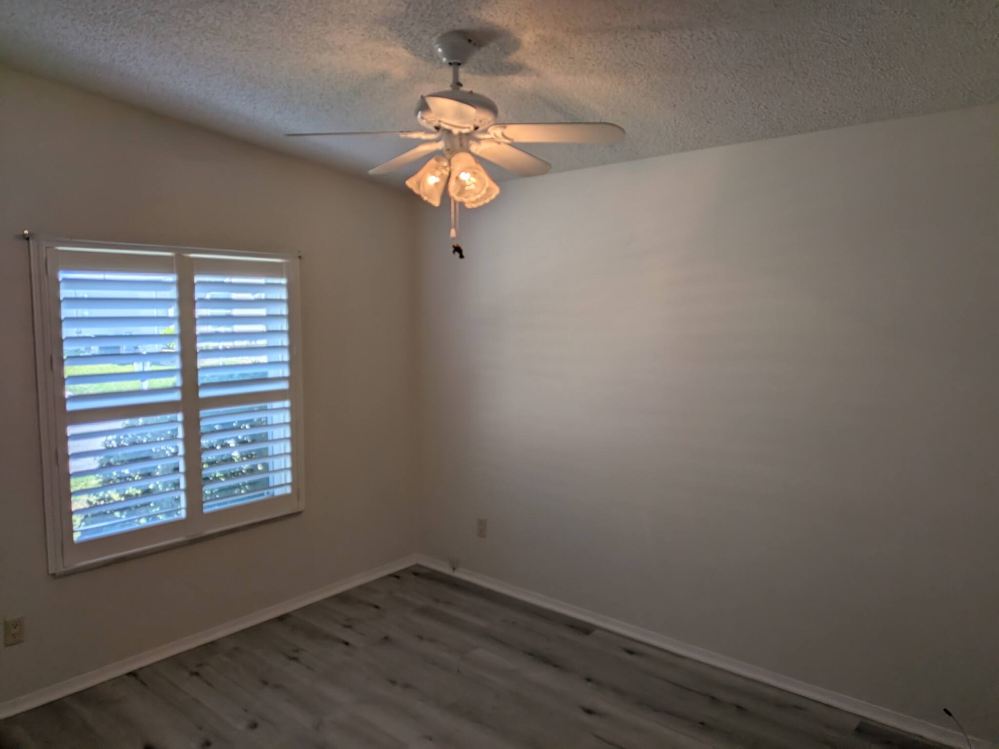 Building Photo - 215 Tiger Lilly Dr