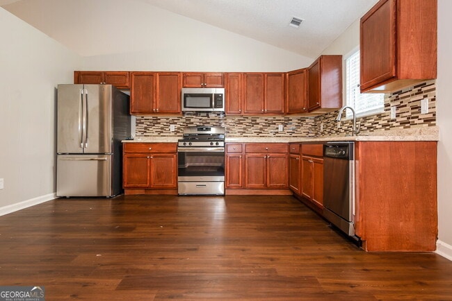 Building Photo - 338 Brookside Dr