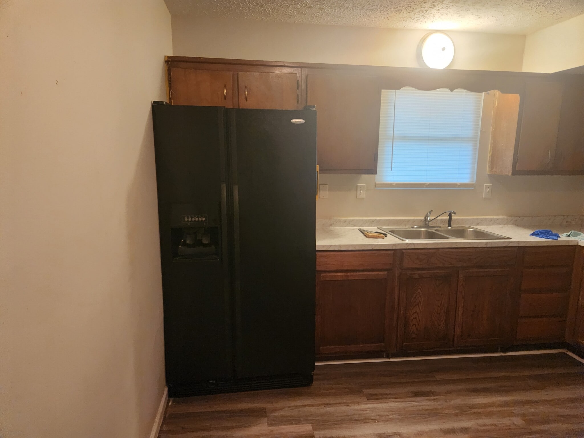 Building Photo - 3109 Wildwood Dr