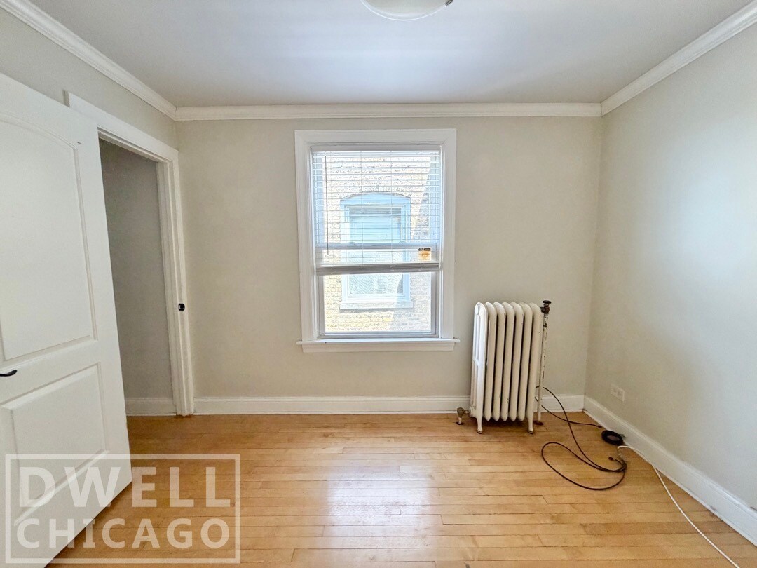 Building Photo - 731 Elm St