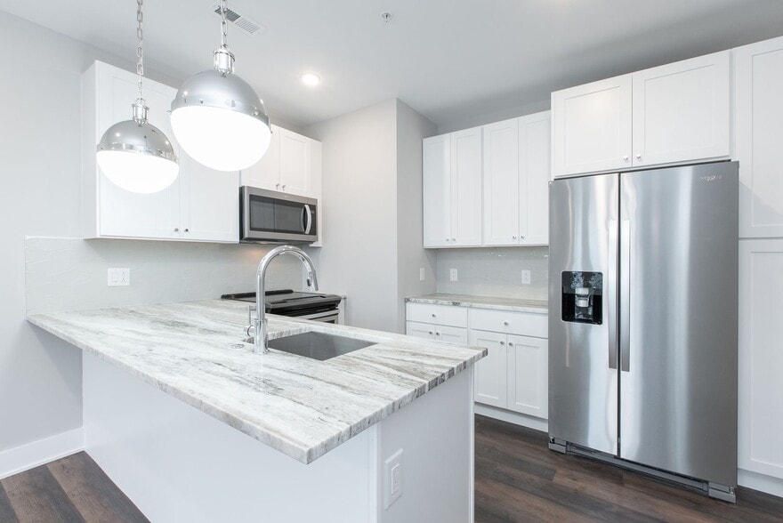 Interior Photo - Germantown Square