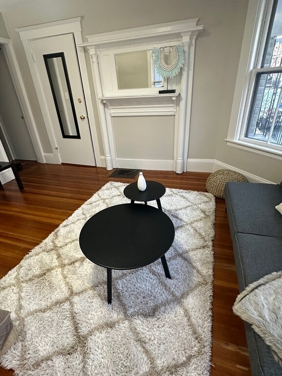 Building Photo - 54 Bonair St