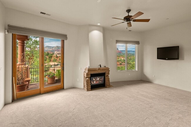 Building Photo - Unfurnished, 1-year long-term rental