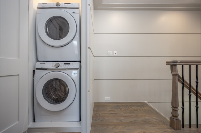 Building Photo - 7 Victoria Ln