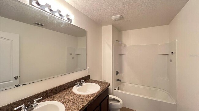 Building Photo - 16628 Broadford Ln