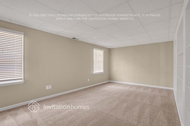 Building Photo - 3000 Springview Pl