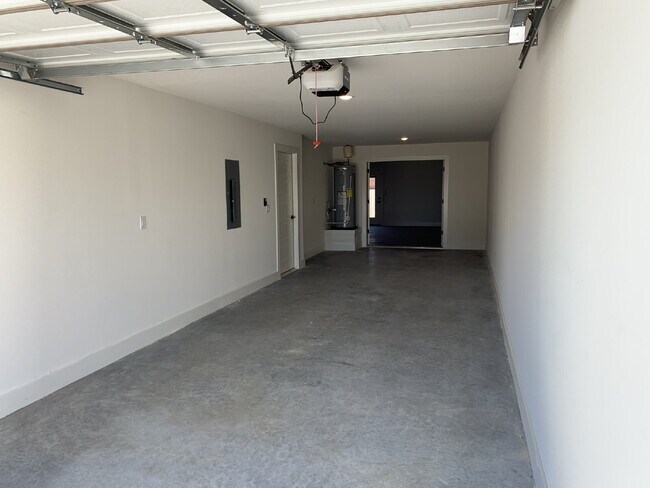 Building Photo - 2634 SW Livingston Square