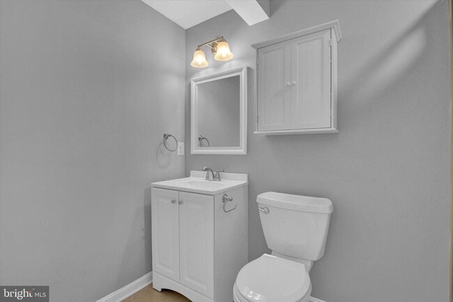 Building Photo - 658 Boxwood Dr