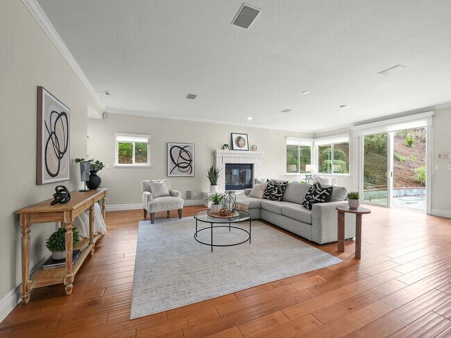 Building Photo - Luxury, comfort, and breathtaking surroundings in Stunning Clayton home!