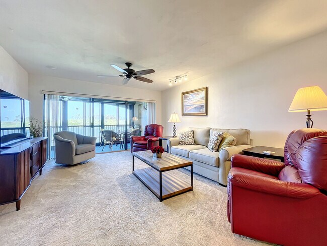 Building Photo - 462 Bouchelle Dr