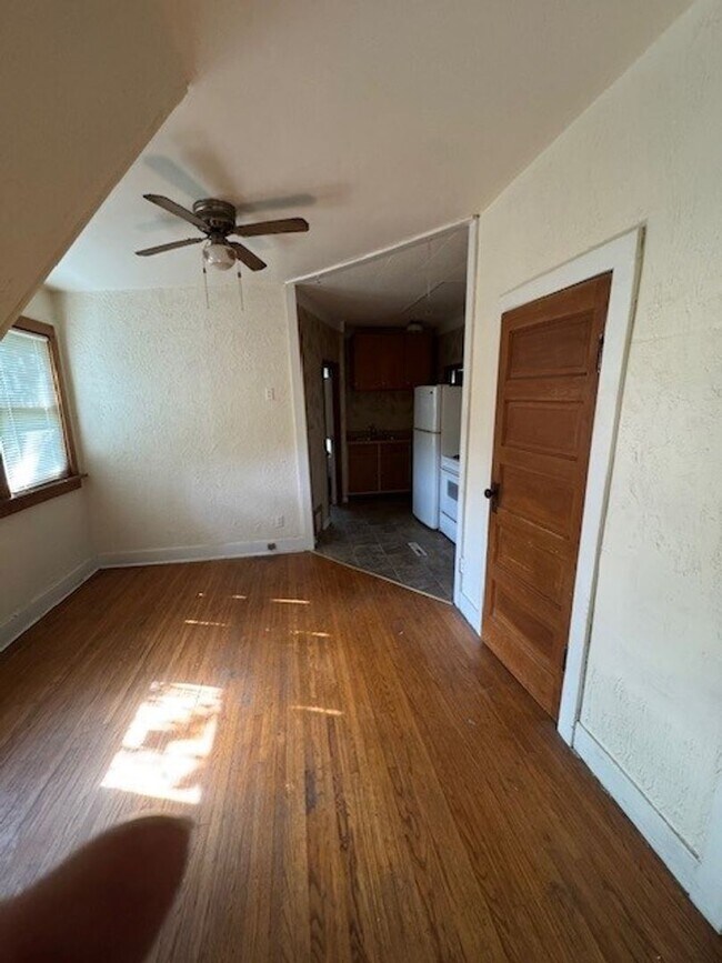 Building Photo - 1626 Winnebago St