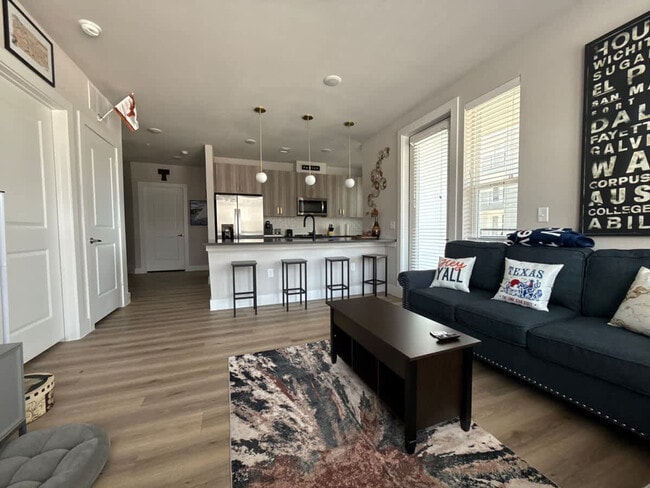 Building Photo - 12208 Tech Ridge Blvd