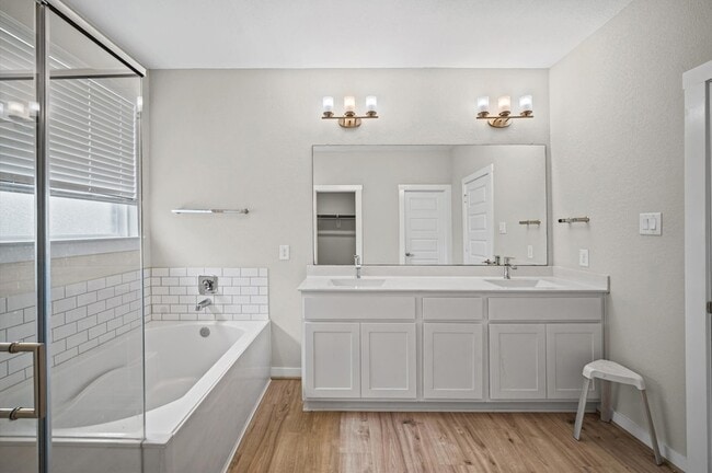 Building Photo - 3042 Schultz Manor Ln