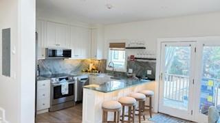 Building Photo - 75 Pelham St