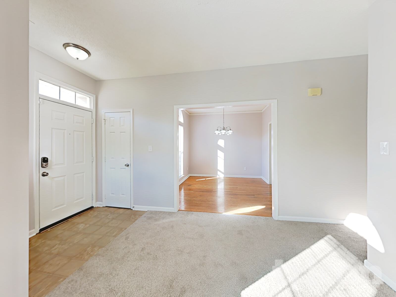 Building Photo - 1606 Oak Knoll Ln