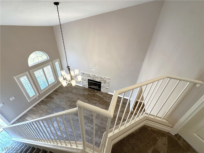 Building Photo - 463 Temple Canyon Pl