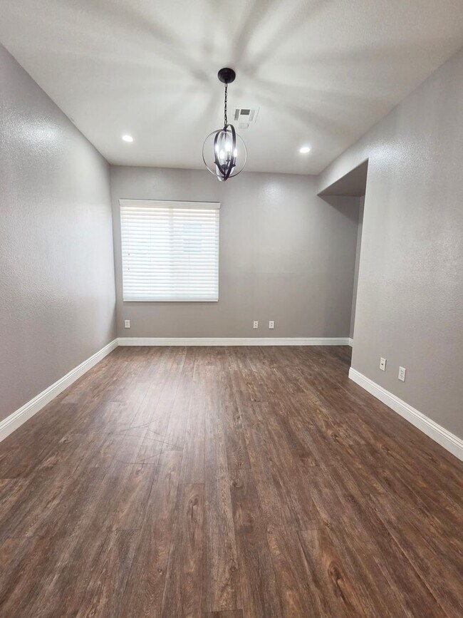 Building Photo - 9946 Burton Lake Ct